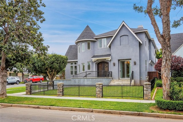 3860 Chestnut Avenue, Long Beach, California 90807, 4 Bedrooms Bedrooms, ,3 BathroomsBathrooms,Single Family Residence,For Sale,Chestnut,PW24074332