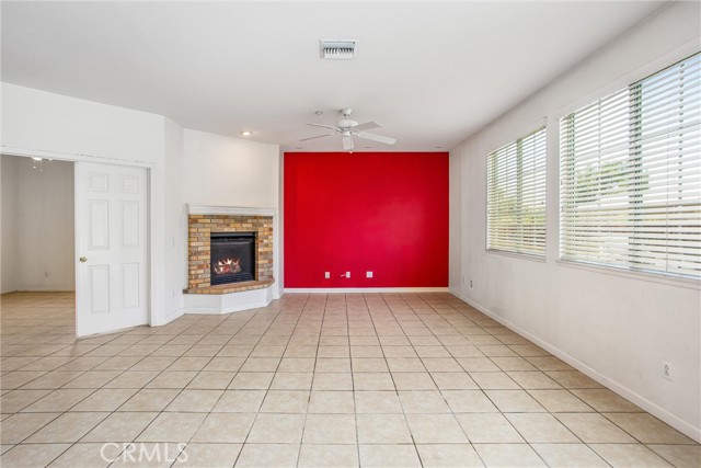 1802 Pummelo Drive, Redlands CA: https://media.crmls.org/medias/0d059ba0-1594-4a88-8e54-6fd8b1e24187.jpg