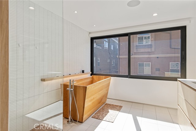 Mid Level Master Suite