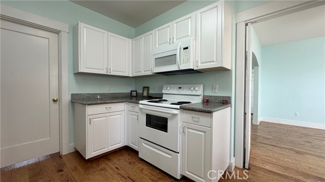 Detail Gallery Image 10 of 23 For 1652 B St, Eureka,  CA 95501 - 3 Beds | 1/1 Baths