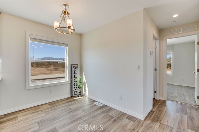 3727 South Street, Phelan CA: https://media.crmls.org/medias/0d06db47-521d-42aa-986f-8495def7db9a.jpg