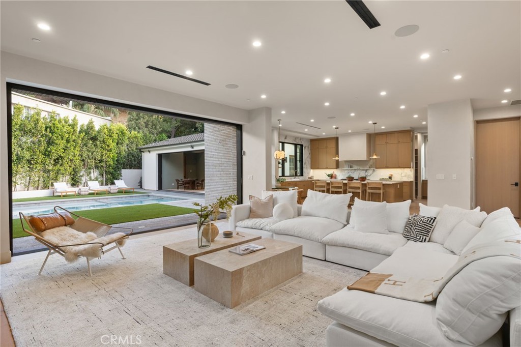 0D07080F 09F7 439F 8C08 B69136E331Ae 17012 Escalon Drive, Encino, Ca 91436 &Lt;Span Style='BackgroundColor:transparent;Padding:0Px;'&Gt; &Lt;Small&Gt; &Lt;I&Gt; &Lt;/I&Gt; &Lt;/Small&Gt;&Lt;/Span&Gt;