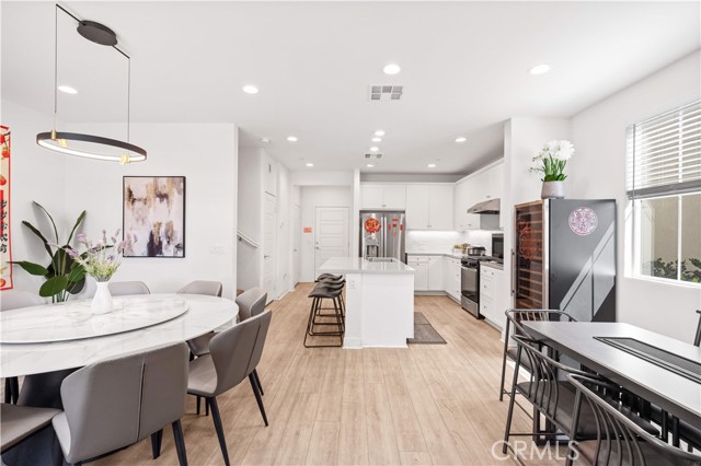 Detail Gallery Image 5 of 35 For 4056 E Peony Paseo #16,  Ontario,  CA 91761 - 3 Beds | 2/1 Baths