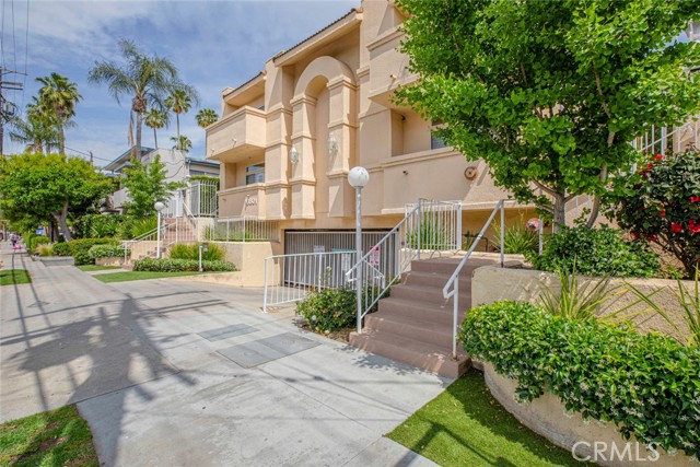 13801 Oxnard Street, 101 photo 5