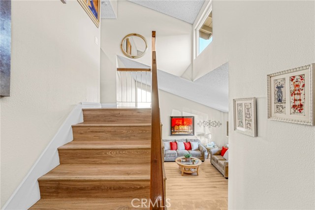 Detail Gallery Image 14 of 29 For 4387 Leatherwood Ct, Camarillo,  CA 93012 - 4 Beds | 2/1 Baths