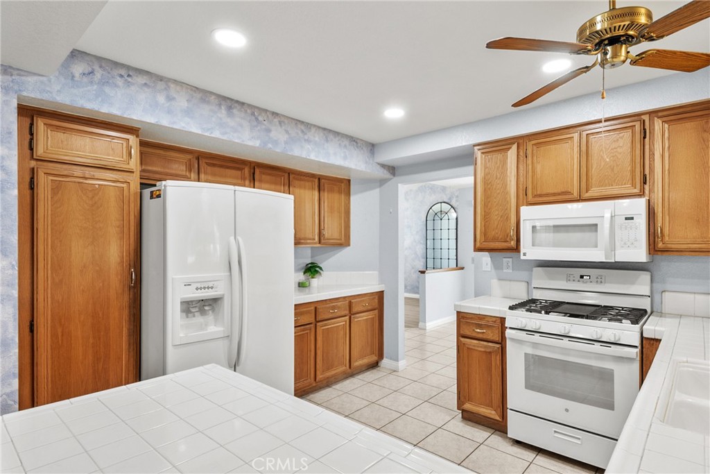 MLS #OC25106498 img 13