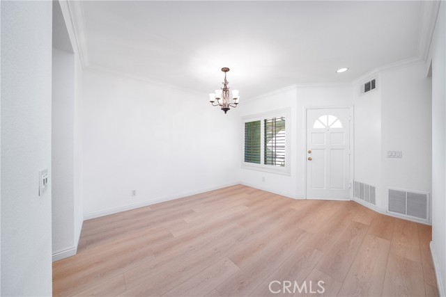 Detail Gallery Image 7 of 35 For 3 Almador, Irvine,  CA 92614 - 2 Beds | 2/1 Baths