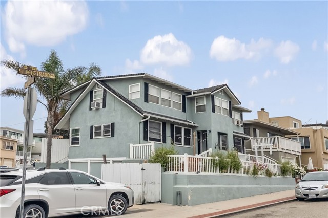 2468 Silverstrand Avenue, Hermosa Beach CA: https://media.crmls.org/medias/0d0aebe2-a6dc-443e-929a-90d3efea5ed5.jpg