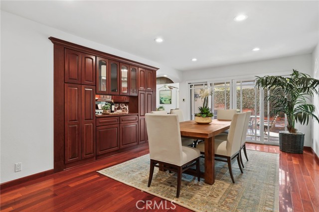 10351 Lassen Street, Los Alamitos CA: https://media.crmls.org/medias/0d0b0e2e-44ba-4700-a5d7-2b2cad574653.jpg