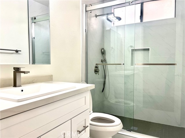 Detail Gallery Image 11 of 15 For 2123 Dublin #2,  Diamond Bar,  CA 91765 - 4 Beds | 3 Baths