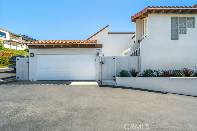 717 Calle Perlino, San Clemente CA: https://media.crmls.org/medias/0d0b8f1f-200e-476c-aebf-8d6f45184aad.jpg