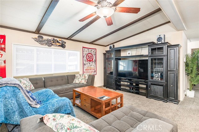 Detail Gallery Image 3 of 18 For 4000 Pierce St #106,  Riverside,  CA 92505 - 3 Beds | 2 Baths