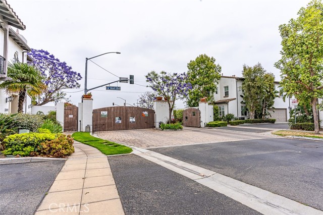 334 N Santa Maria Street, Anaheim CA: https://media.crmls.org/medias/0d0c393c-d8b9-4860-a8b8-8b9f2f081975.jpg