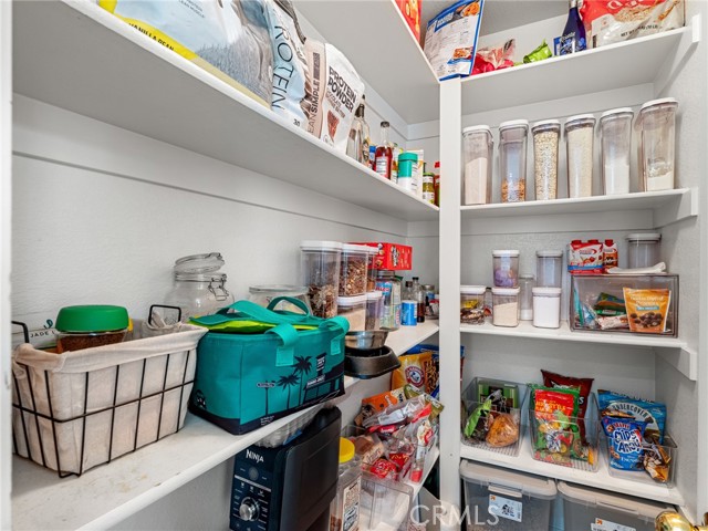 Detail Gallery Image 15 of 32 For 17557 Caprice, Victorville,  CA 92395 - 3 Beds | 2 Baths