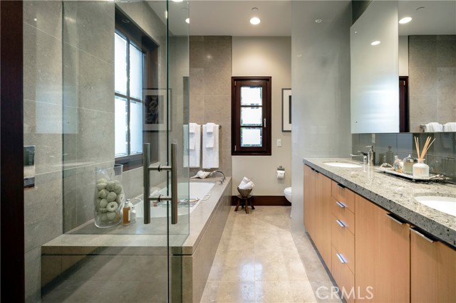 9 Sailcrest, Newport Coast CA: https://media.crmls.org/medias/0d0c8bd1-7803-4807-ac44-9c3c25a3f0b8.jpg