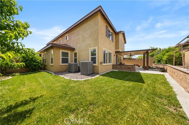 Detail Gallery Image 22 of 29 For 12430 Breeze Ln, Corona,  CA 91752 - 4 Beds | 3 Baths