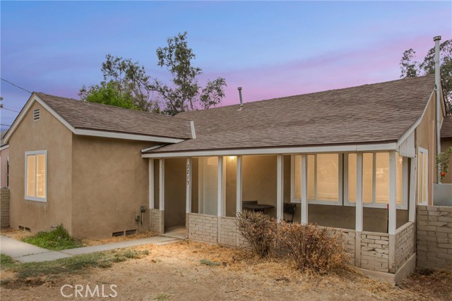 Detail Gallery Image 1 of 29 For 2215 Northbend St, Riverside,  CA 92501 - 3 Beds | 1 Baths