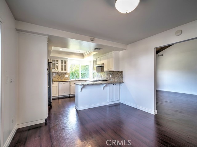912 Brightstone Court, Westlake Village CA: https://media.crmls.org/medias/0d0d7e5d-ba2f-4746-b4c5-c904385ac559.jpg