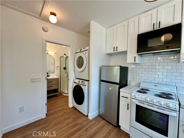 227 E Main St, San Gabriel CA: https://media.crmls.org/medias/0d0de39d-ec79-4416-a0f5-a09dc87a3e08.jpg