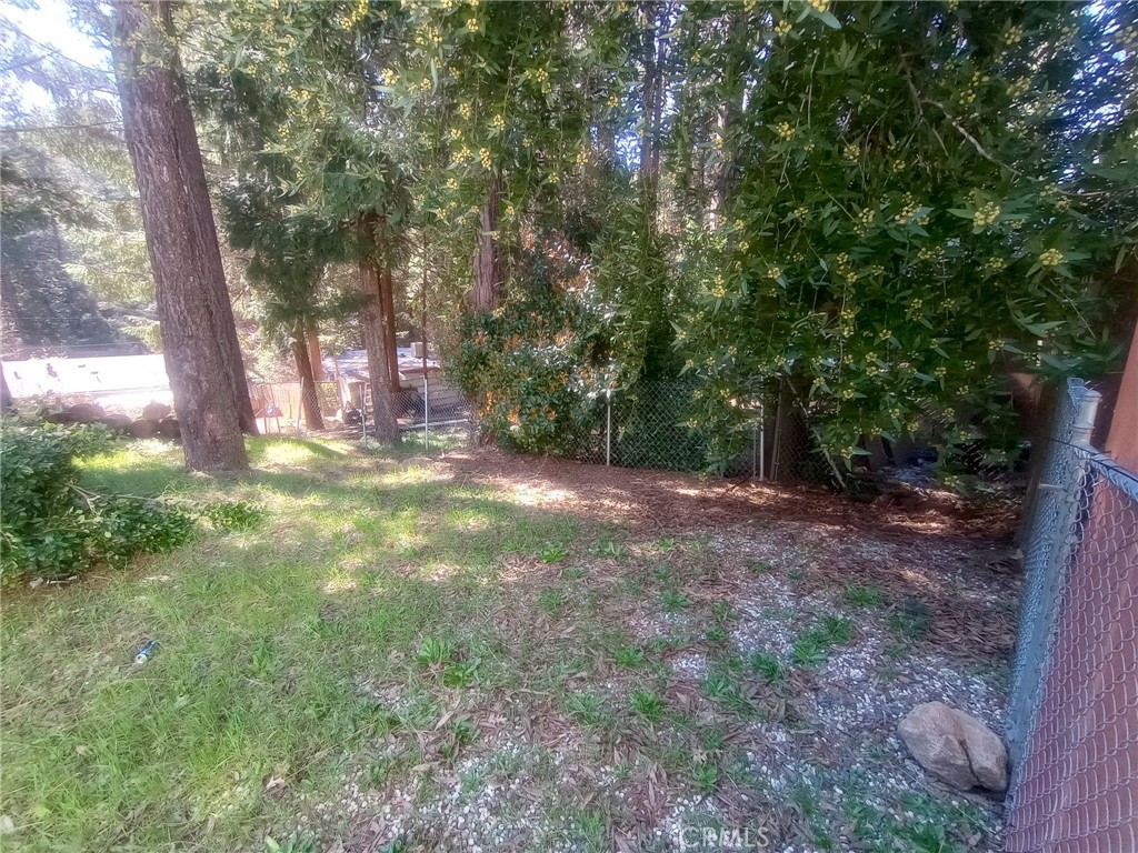 https://media.crmls.org/medias/0d0e8716-5e7c-4e9f-92e6-0c1a34f0e832.jpg?preset=X-Large