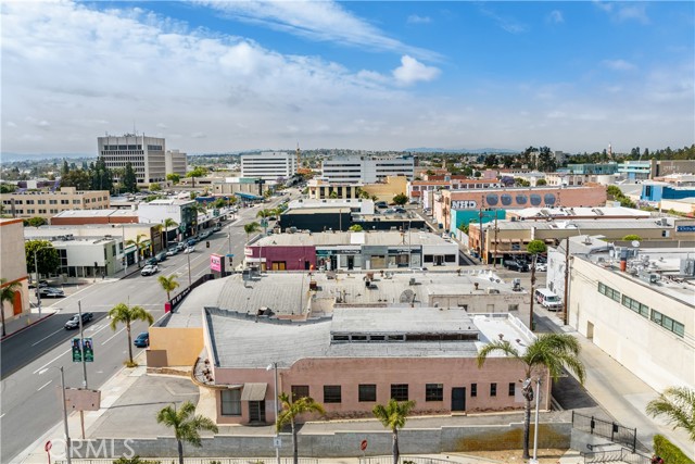 320 S La Brea Avenue, Inglewood, California 90301, ,Commercial Lease,For Rent,320 S La Brea Avenue,CRPW23115772