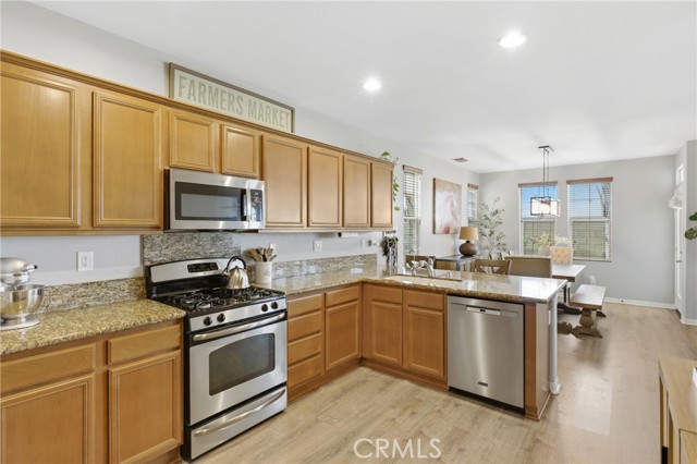 Detail Gallery Image 10 of 28 For 31752 Green Oak, Temecula,  CA 92592 - 3 Beds | 2/1 Baths