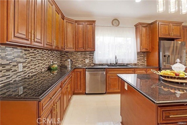 Detail Gallery Image 31 of 55 For 22329 Plummer St, Chatsworth,  CA 91311 - 4 Beds | 5 Baths