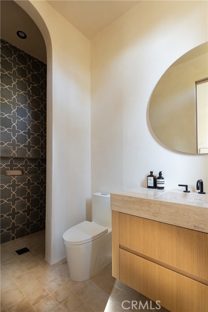 5824 Manton Avenue, Woodland Hills CA: https://media.crmls.org/medias/0d1039fc-9fdd-48b2-95cf-53d9c4b3cd83.jpg
