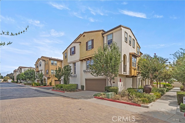 Detail Gallery Image 2 of 38 For 620 S Gladys Ave #D,  San Gabriel,  CA 91776 - 3 Beds | 3/1 Baths