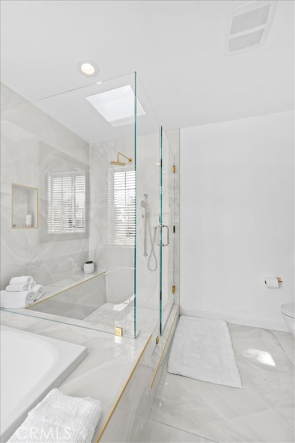 Detail Gallery Image 36 of 54 For 1020 Harbor Crossing, Marina Del Rey,  CA 90292 - 4 Beds | 4/1 Baths