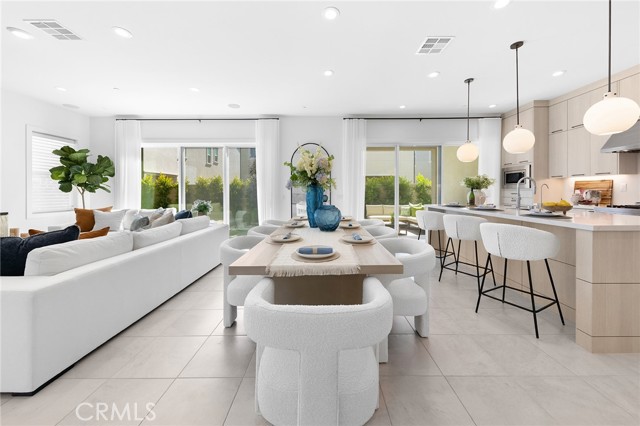 131 Bear Leaf Drive, Lake Forest CA: https://media.crmls.org/medias/0d1193aa-18b6-4501-86c3-fbb222d20cc4.jpg