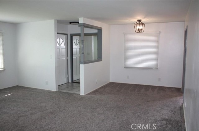 3585 Timothy Way, Riverside CA: https://media.crmls.org/medias/0d11c003-5845-406b-bc1b-0b0ca7667a7d.jpg