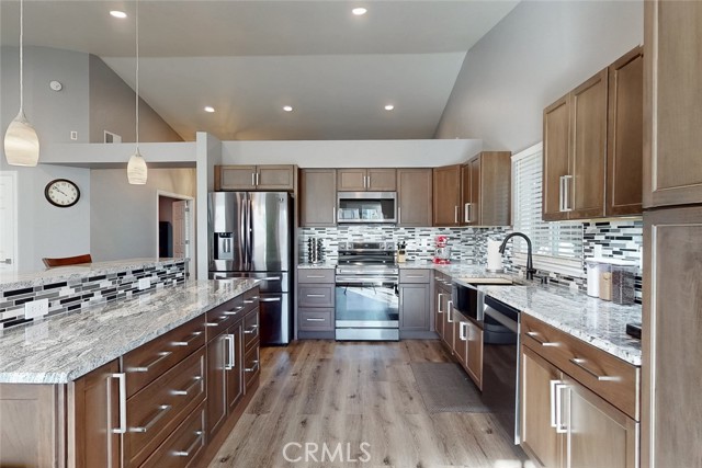 Detail Gallery Image 2 of 58 For 1805 Whispering Oaks Dr, Yuba City,  CA 95991 - 4 Beds | 2 Baths