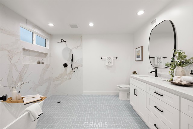 Detail Gallery Image 33 of 57 For 21361 Lemontree Ln, Huntington Beach,  CA 92646 - 5 Beds | 4 Baths