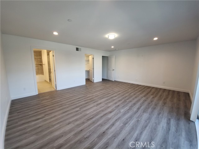 14614 Vanowen Street, Van Nuys CA: https://media.crmls.org/medias/0d120323-eca4-460e-bfbf-f50cf107c339.jpg