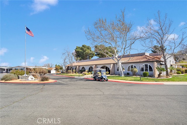 13393 Mariposa Road, Victorville CA: https://media.crmls.org/medias/0d128193-0b36-4be6-b699-133ce24e87e6.jpg