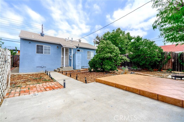 13018 Rosecrans Avenue, Norwalk CA: https://media.crmls.org/medias/0d1344b4-fcda-4800-b1d0-a6e19a229634.jpg