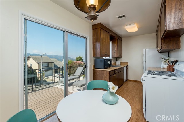 Detail Gallery Image 14 of 43 For 2861 Markridge Rd, La Crescenta,  CA 91214 - 4 Beds | 2 Baths