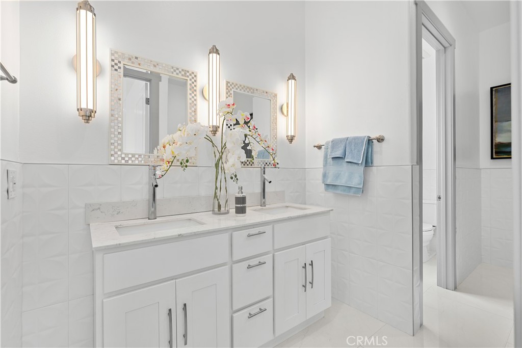 0d13b640 2122 4420 8ca2 7f2903919729