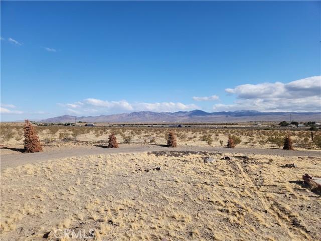 38937 Oleander, Newberry Springs CA: https://media.crmls.org/medias/0d13d964-893e-45ac-9baa-86814a38a636.jpg