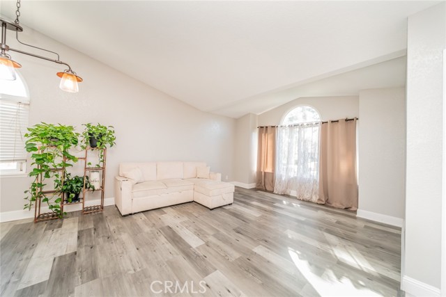 Detail Gallery Image 7 of 53 For 6744 Mission Grove, Riverside,  CA 92506 - 4 Beds | 2 Baths