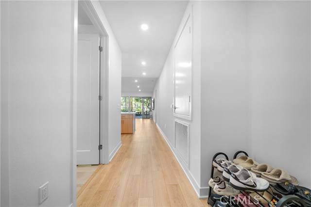 Detail Gallery Image 7 of 17 For 1105 Rivington, Irvine,  CA 92612 - 1 Beds | 2 Baths