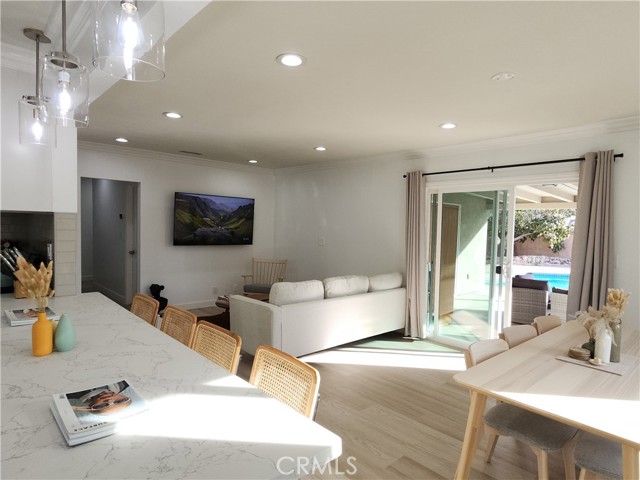 9272 Cerritos Avenue, Anaheim CA: https://media.crmls.org/medias/0d17b0df-1ee9-4922-aa76-c58b632469a2.jpg