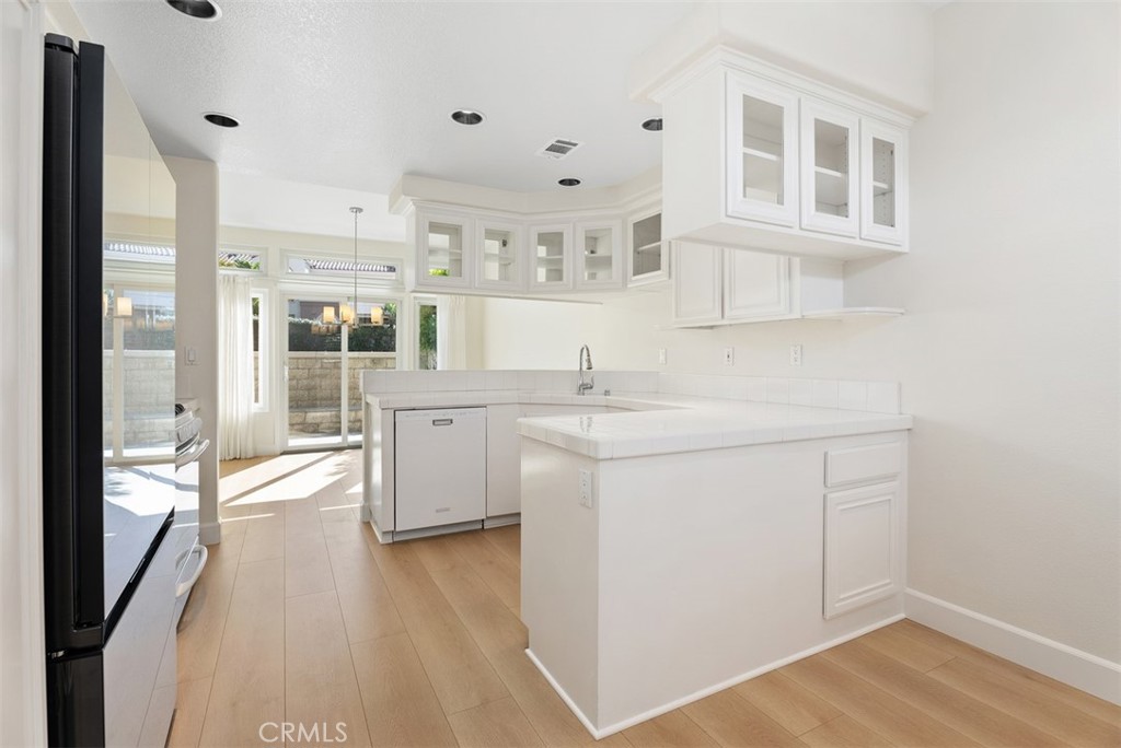 MLS #OC25261824 image #8