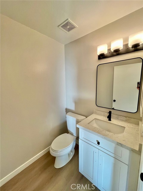 Detail Gallery Image 11 of 19 For 10475 Newhome Ave #5,  Sunland,  CA 91040 - 2 Beds | 2 Baths