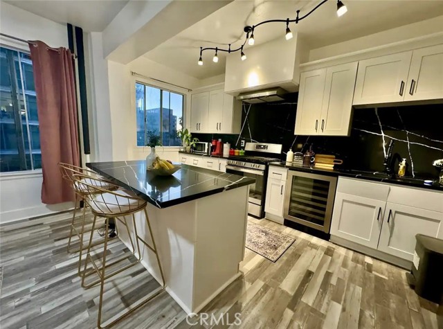 Detail Gallery Image 7 of 21 For 360 W Ocean Bld #408,  Long Beach,  CA 90802 - 1 Beds | 1 Baths