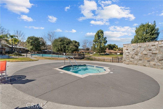 Detail Gallery Image 32 of 38 For 19504 Avenue of the Oaks #C,  Newhall,  CA 91321 - 2 Beds | 2 Baths