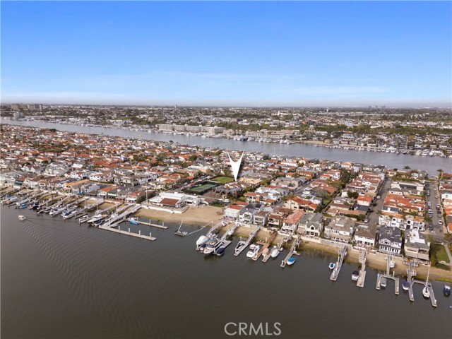 Detail Gallery Image 64 of 66 For 110 via Trieste, Newport Beach,  CA 92663 - 5 Beds | 5/1 Baths