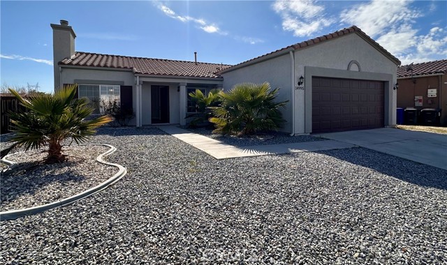 Detail Gallery Image 2 of 14 For 14995 Hopland, Victorville,  CA 92394 - 3 Beds | 2 Baths