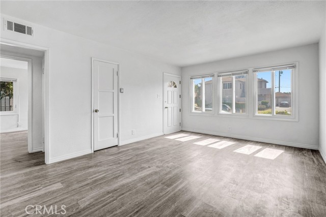10523 Haas Avenue, Los Angeles CA: https://media.crmls.org/medias/0d1b26e5-6869-413d-85b1-4f110b42e753.jpg